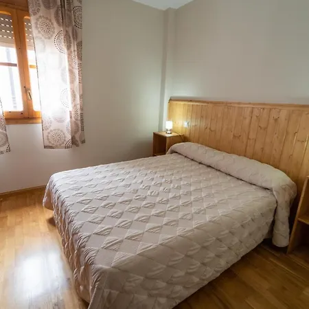 Vut Casa Adobas דירה Montalbán